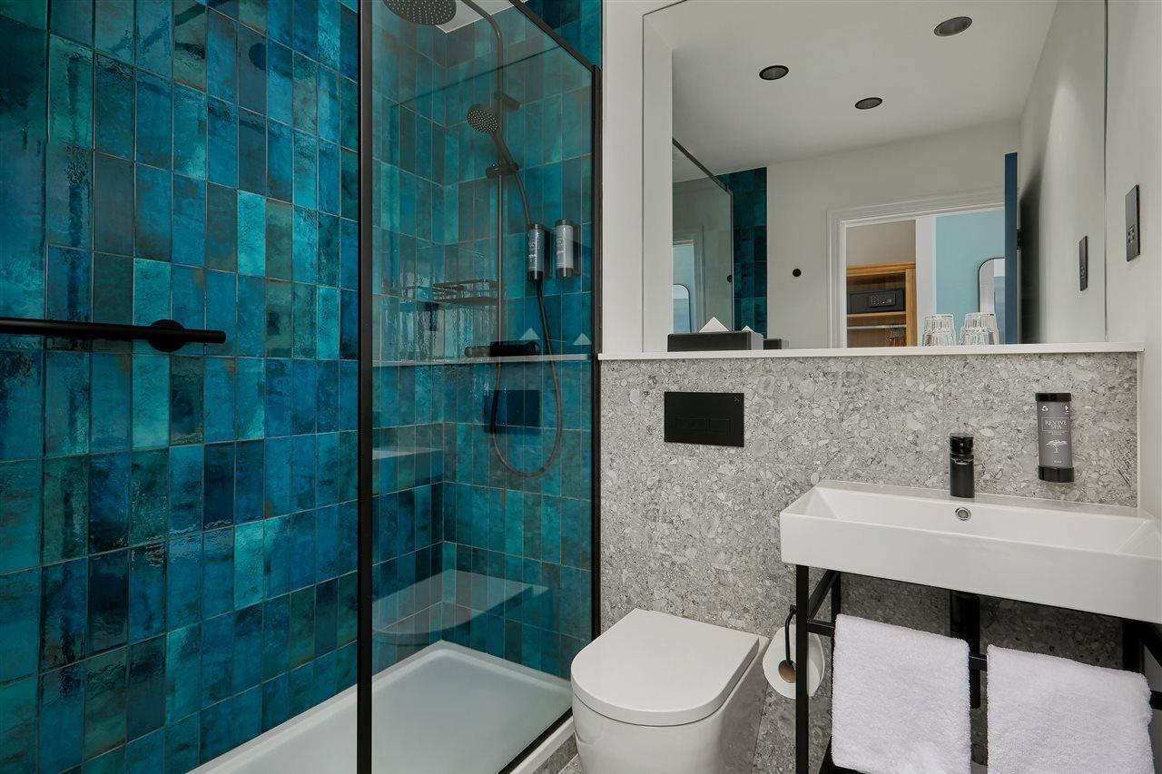 Marina Hotel 4*